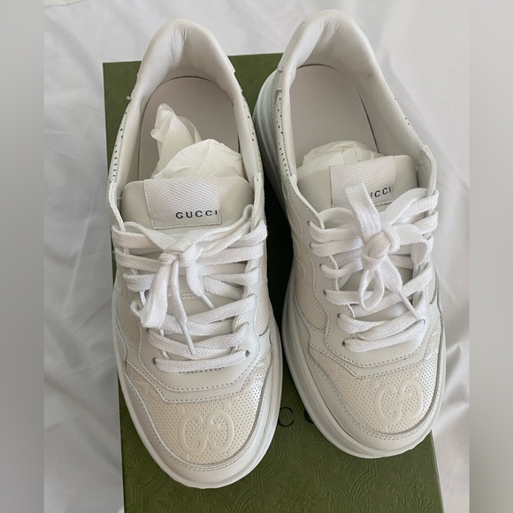 NWT Gucci Women’s GG Embossed Sneaker - Picture 3 of 10